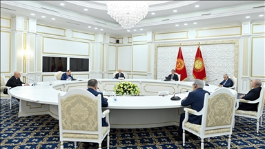 Жапаров наградил председателя совета аксакалов Организации тюркских государств