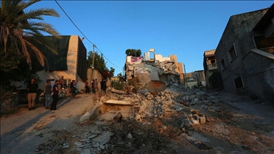 İsrail güçleri Batı Şeria'da Filistinlilere ait iki evi yıktı