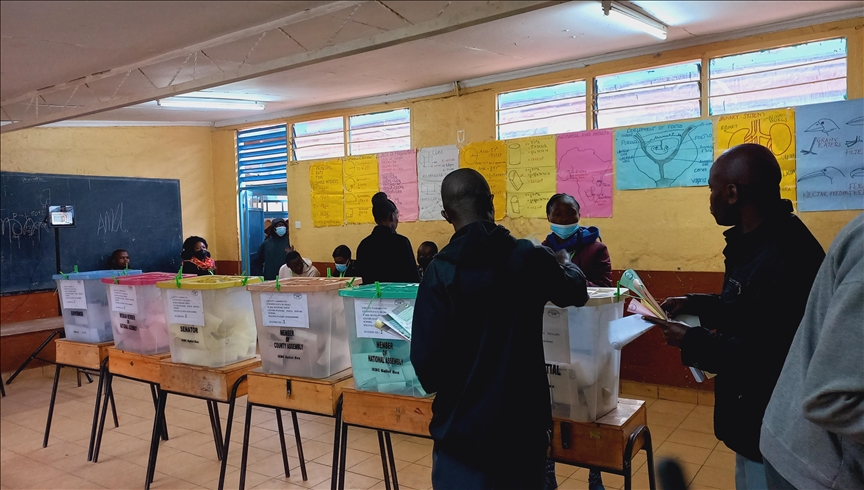 Close race in Kenyan elections marked by low voter turnout Close race in Kenyan elections marked by low voter turnout