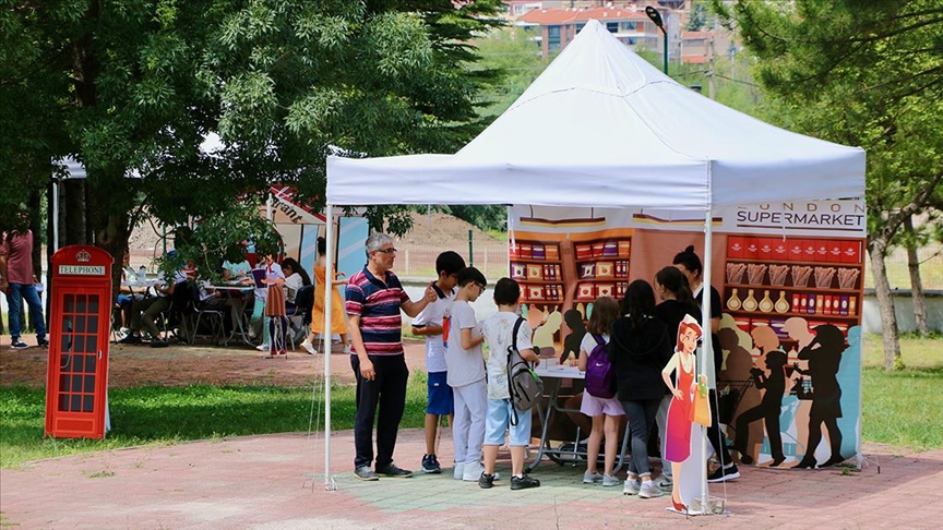 Eskişehir'de öğrenciler yaz okulunda pratik yaparak İngilizcelerini geliştiriyor