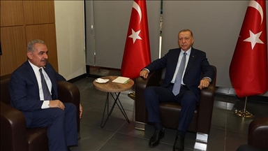 اشتية يلتقي أردوغان في قونيا