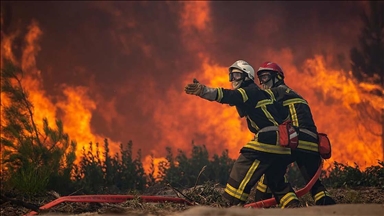 Fransa'da Gironde yangınında dakikada 10 futbol sahasından büyük alan yanıyor