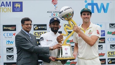 Australian cricketers donate prize money to support Sri Lankan children