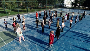 Kayseri'de kadınlar sağlıklı yaşam için sabah sporunda buluşuyor