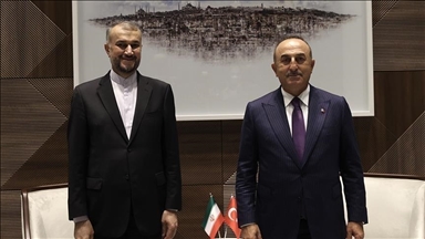 Menteri luar negeri Turki dan Iran bahas masalah bilateral dan regional