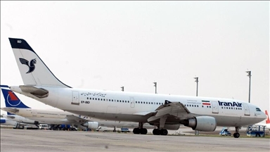 Irani pezullon fluturimet me Malajzinë  