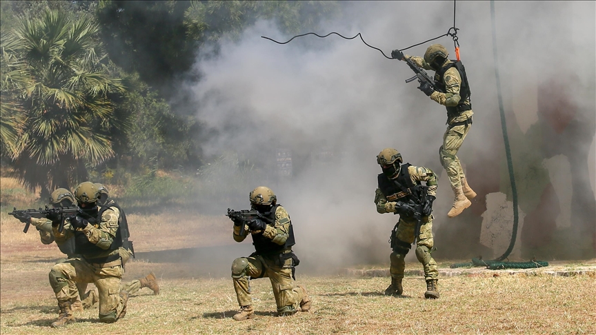 "التماسيح".. فرقة بحرية تركية يأمنها الصديق ويخشاها العدو (تقرير)