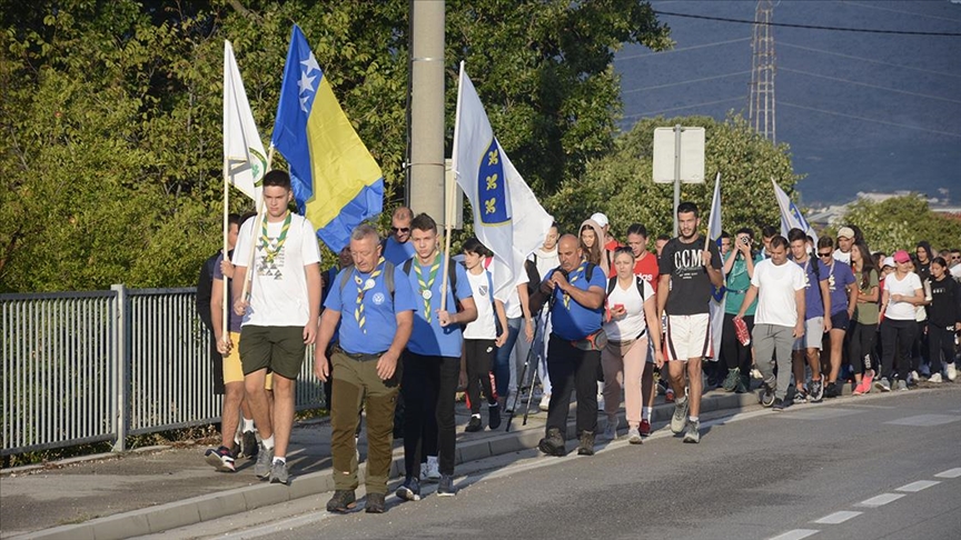 Mostar: Marš od Dračevica do Podveležja u čast stradalih "zlatnih ljiljana"