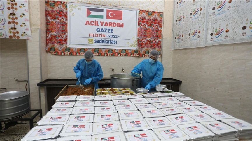 غزة.. "صدقة طاشي" التركية توزع مساعدات