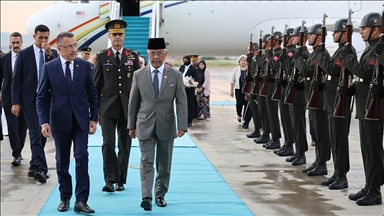ملك ماليزيا يصل أنقرة في زيارة رسمية