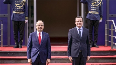 Kryeministri Kurti pret në takim presidentin shqiptar Bajram Begaj