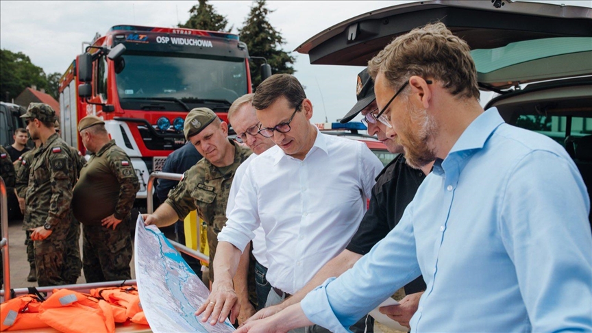 Polish side rebuts German claim of mercury in polluted Oder River