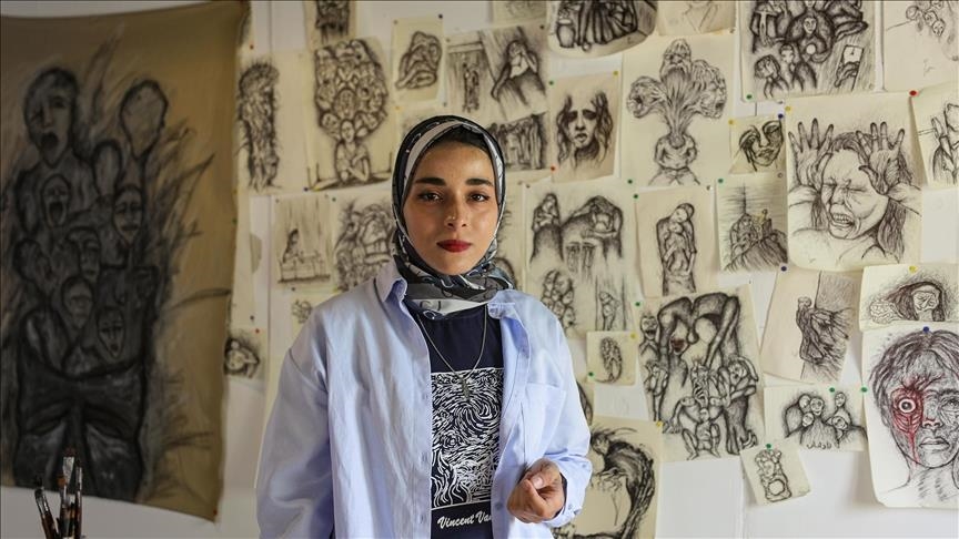 Artistja palestineze me artin e saj tregon vuajtjet e banorëve të Gazës