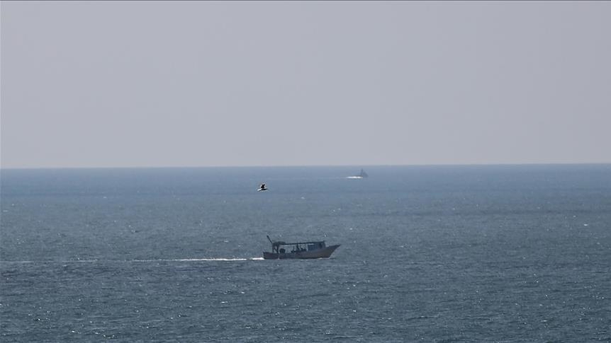 البحرية الإسرائيلية تعتقل 4 صيادين شمالي غزة
