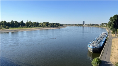 Almanya'da nehirlerdeki düşük su seviyesi ekonomiyi tehdit ediyor
