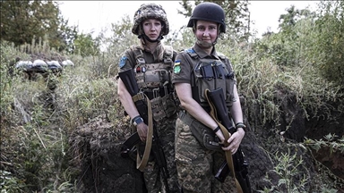 Women soldiers in Ukraine battle on front lines in Donetsk