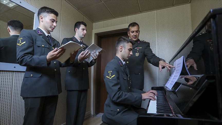 Bando Astsubay Meslek Yüksekokulu, 191 yıldır milli duygulara müziğiyle tercüman oluyor