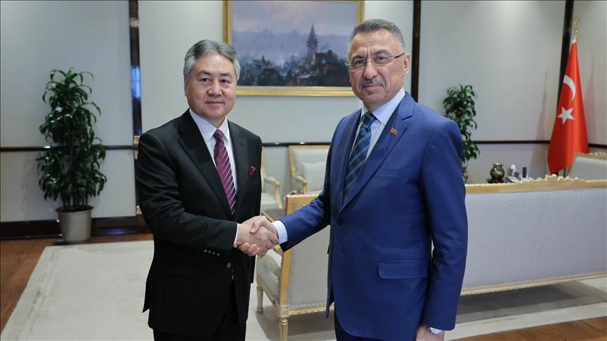 Cumhurbaşkanı Yardımcısı Oktay, Kırgızistan Dışişleri Bakanı Kulubayev'i kabul etti Cumhurbaşkanı Yardımcısı Oktay, Kırgızistan Dışişleri Bakanı Kulubayev'i kabul etti