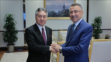 تركيا وقرغيزيا تبحثان استخدام العملات الوطنية في التجارة