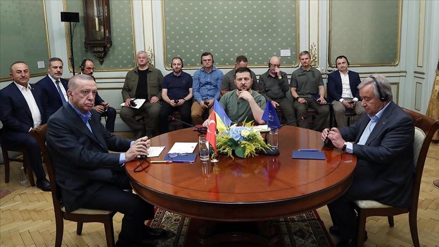 Во Львове завершилась встреча президентов Эрдогана, Зеленского и Генсека ООН Гутерриша