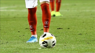 Sevilla sjell në radhët e saj mbrojtësin francez Tanguy Nianzou nga Bayern Munich