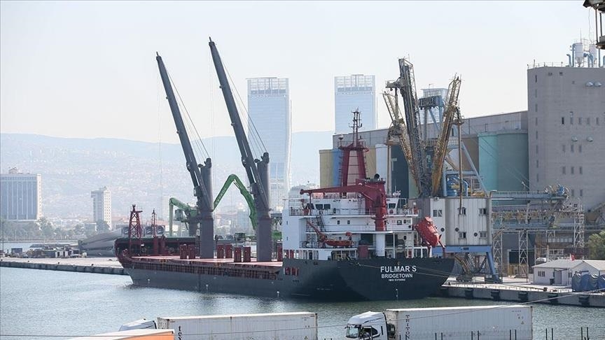 Брод кој носи над 11.700 тони пченка од Украина се закотви во Туркије