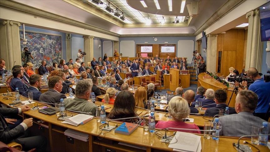 Собранието на Црна Гора дискутира за разрешување на Владата