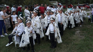 Одржана церемонија на циркумцизија на 250 деца во Северна Македонија