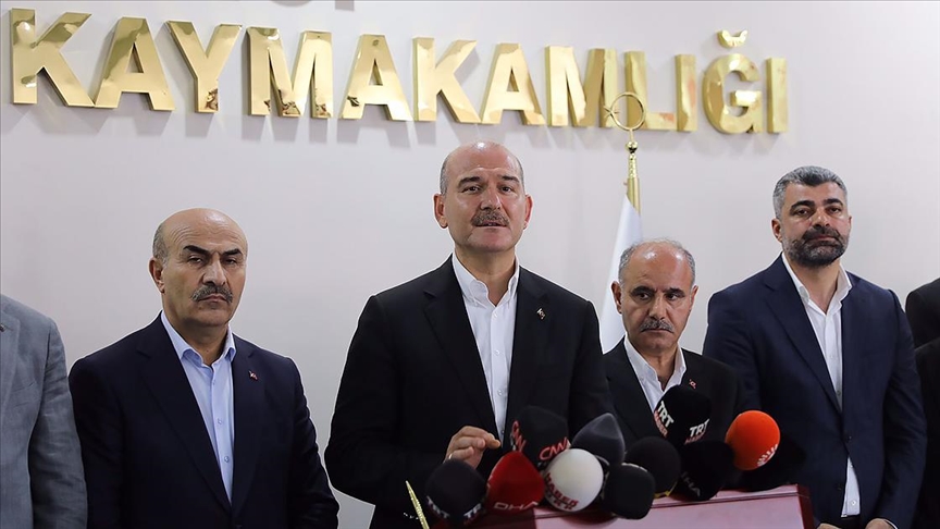 Soylu: (Mardin'deki kaza) Sürücüsünden yola, aracın teknik özelliklerine kadar soruşturma bütün yönleriyle sürmekte