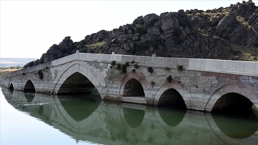 Mimar Sinan'ın onardığı Selçuklu mirası köprü yıllara meydan okuyor