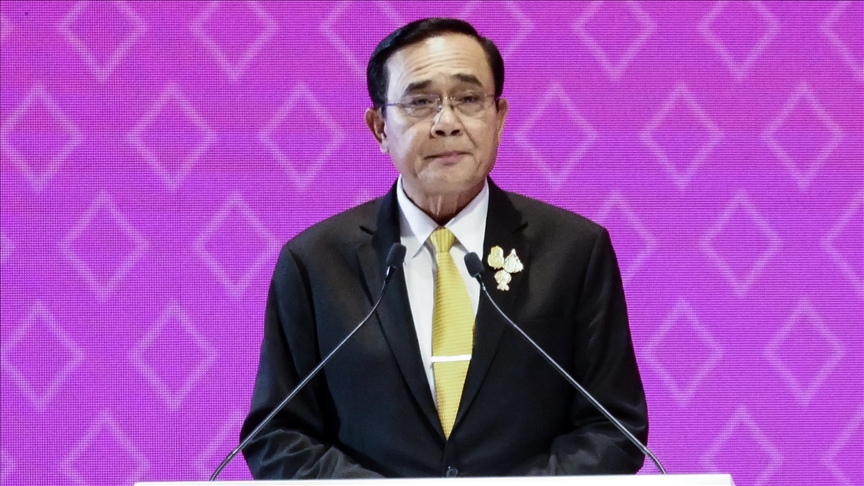 Top Thai court orders premier to step down until final ruling on 8-year term