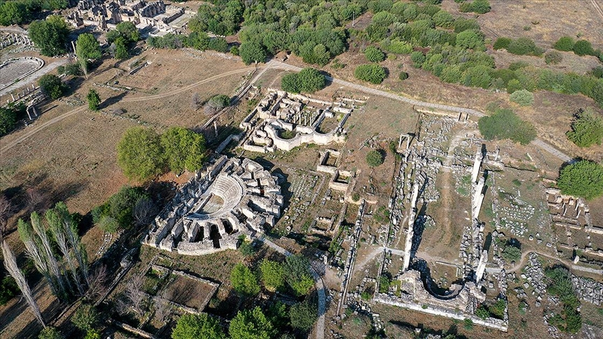 "Afrodit'in kenti" ziyaretçilerini tarihi bir yolculuğa çıkarıyor