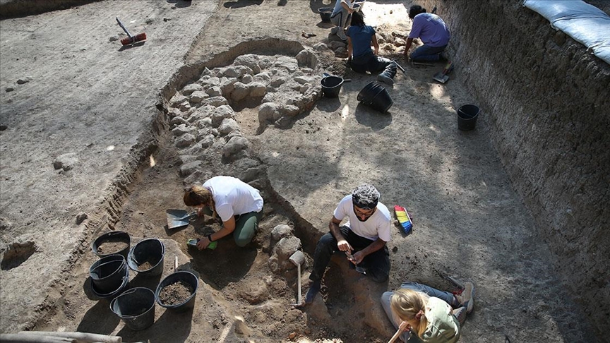 Aççana Höyük kazılarında 3 bin 500 yıllık yerleşim tabakasına inildi