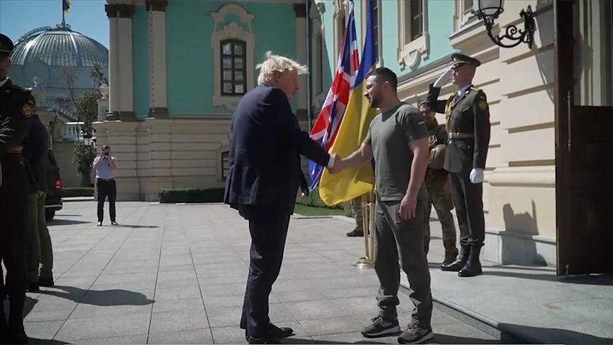 İngiltere Başbakanı Johnson'dan Ukrayna'nın Bağımsızlık Günü'nde Kiev'e sürpriz ziyaret