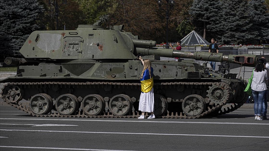 Ukrayna'da 31. Bağımsızlık Günü savaşın gölgesinde geçiyor