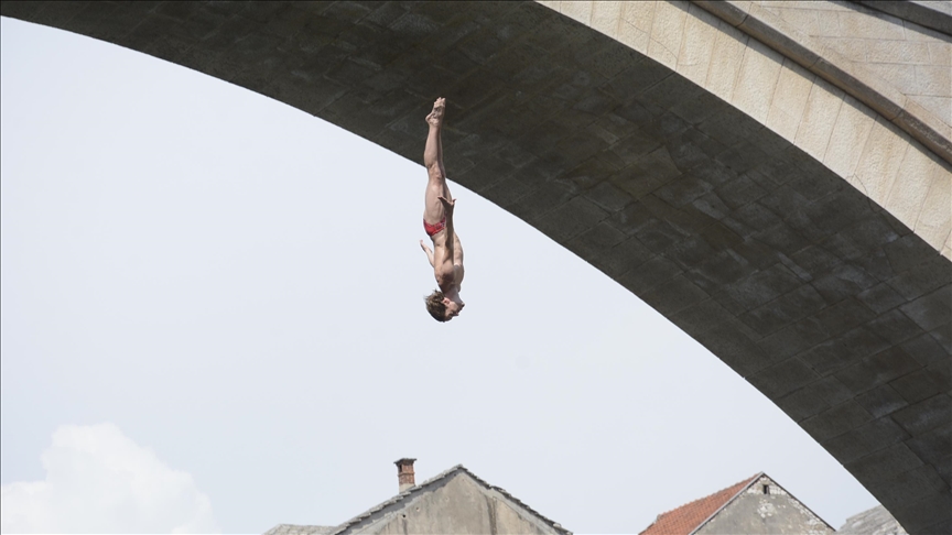 Mostar: Constantin Popovici i Rhiannan Iffland pobjednici Cliff diving skokova