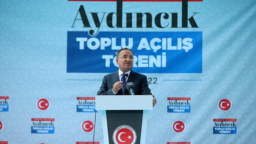 Bakan Bozdağ: Hiç kimse yargı yetkisinin kullanılmasına ilişkin hakim ve savcılara tavsiye ve telkinde bulunamaz