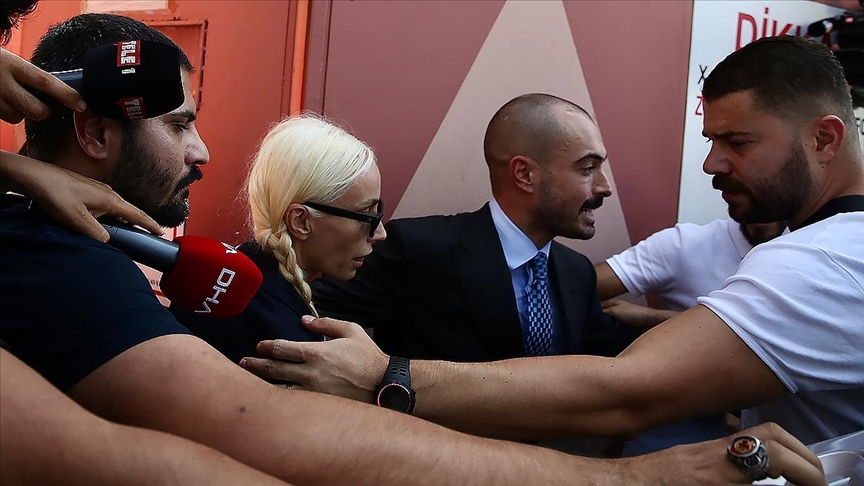Këngëtarja Gülşen u lirua me kushtin e kontrollit gjyqësor