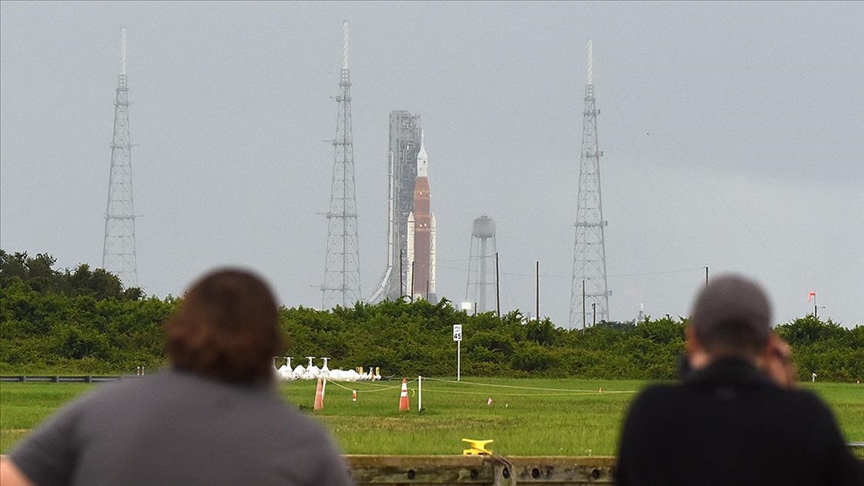 NASA, Ay'a gönderilecek kapsülün fırlatılmasını motorundaki arıza nedeniyle 2 Eylül'e erteledi