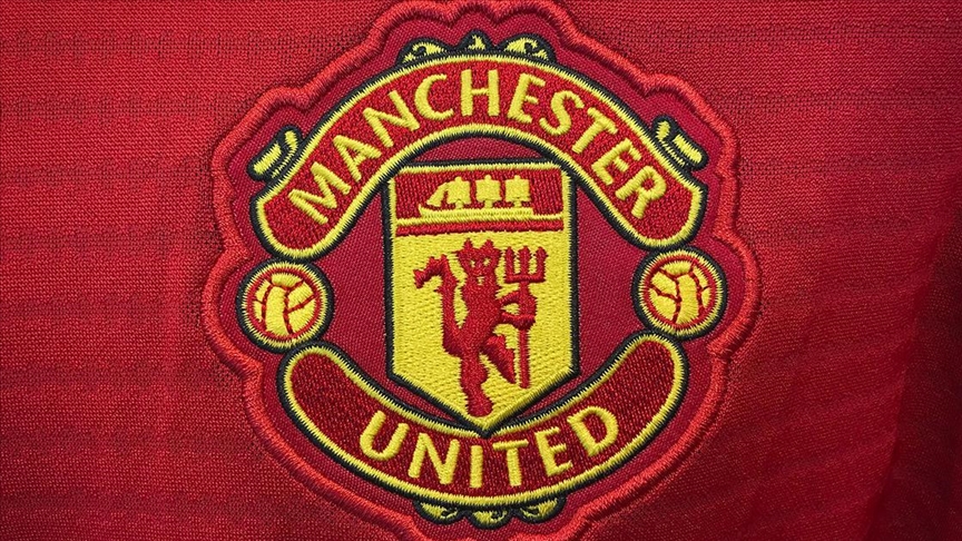 Brazilian winger Antony moves to Manchester United from Ajax