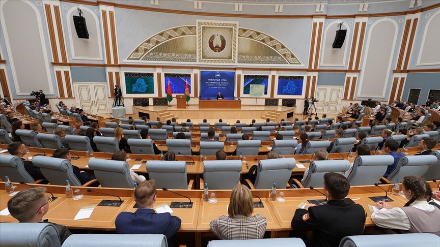 Лукашенко представил «первый белорусский компьютер»