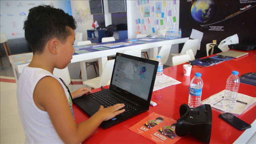 "Çocuk Google"ı ArfBot programı TEKNOFEST'te yerini aldı