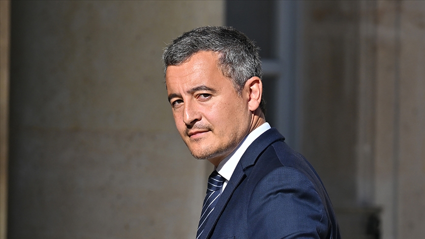 Fransa basınında, İçişleri Bakanı'nın imamları sınır dışı etmeye hazırlandığı iddia edildi