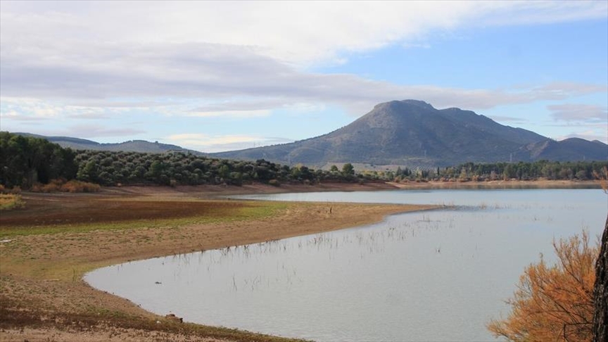 Spain's water reserves drop to lowest level in nearly 3 decades