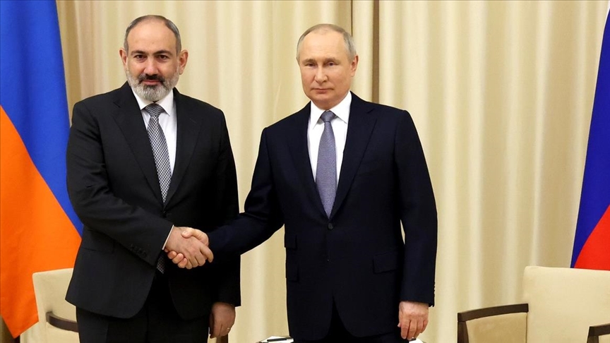 Russian president, Armenian premier discuss Nagorno-Karabakh