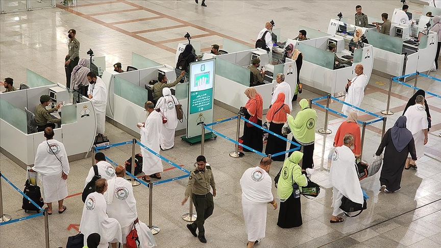 Suudi Arabistan'dan kapıda vize imkanı