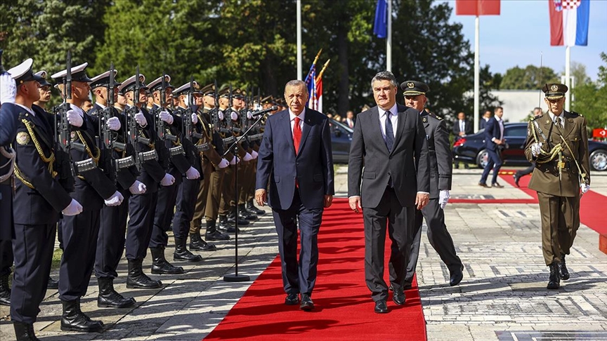 Turski predsjednik Erdogan dočekan u Zagrebu uz najviše državne počasti