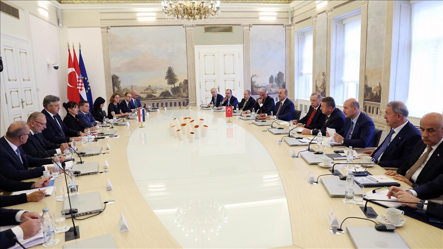 بحضور أردوغان.. اجتماع وفدي تركيا وكرواتيا في زغرب