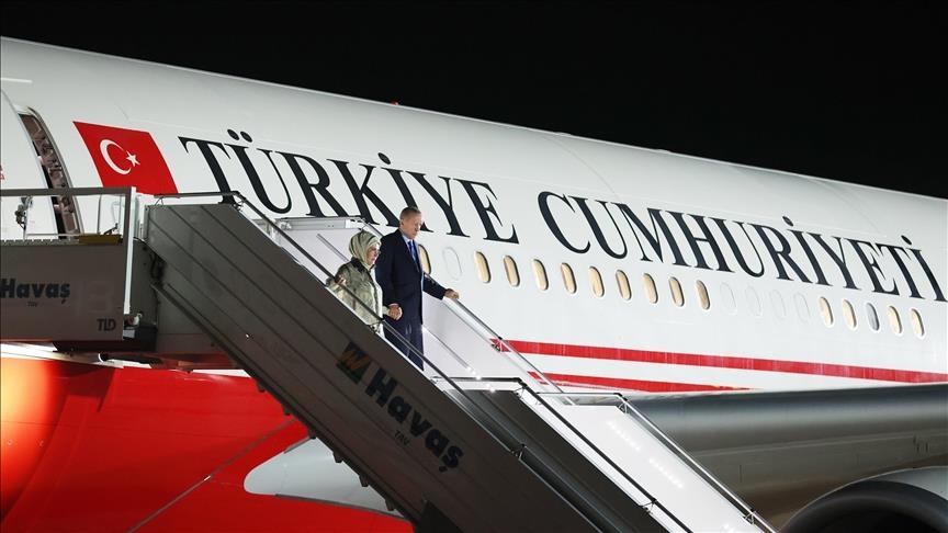 أردوغان يصل إلى إسطنبول عائدا من جولة البلقان