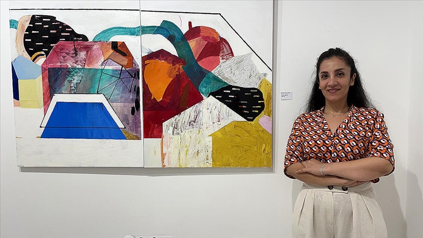 İranlı ressam Yalda Jafari Yaghin'in sergisi Üsküdar'da açıldı